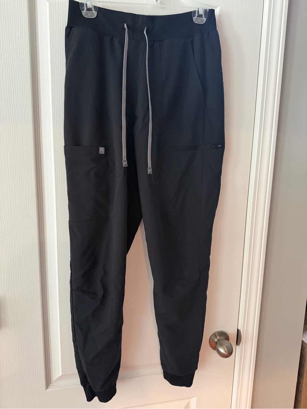 Fabletics Women’s Black Jogger scrub Pants with Contrast Drawstrings